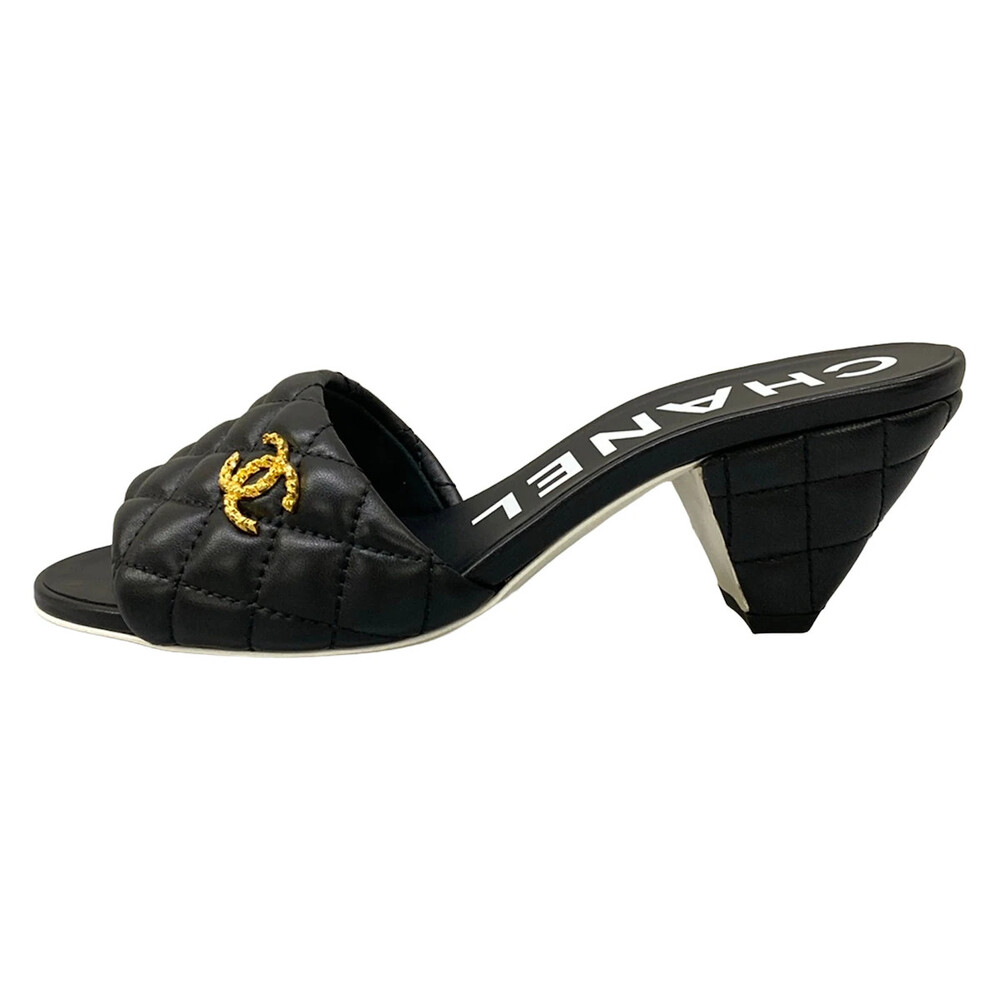 Chanel Black Leather Women's Sandals #327906C11B
